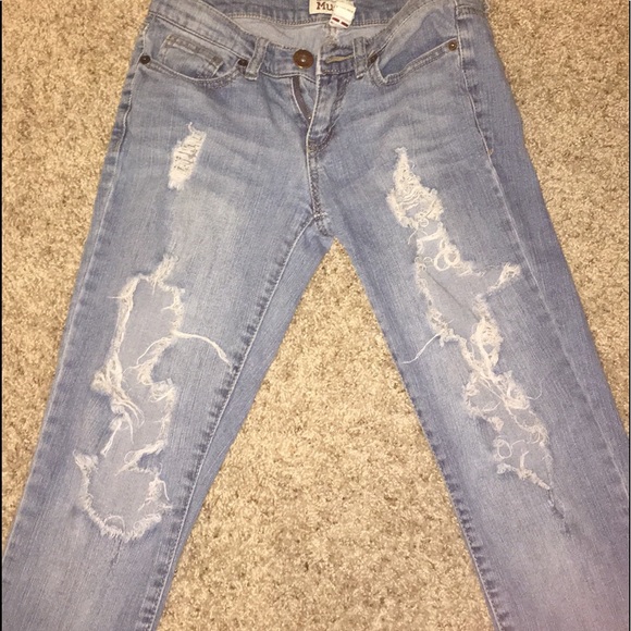 Ripped jeans - Picture 2 of 2